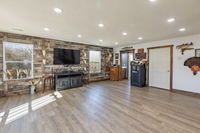 101 Old Hillcrest Road, Fair Grove, MO 65648