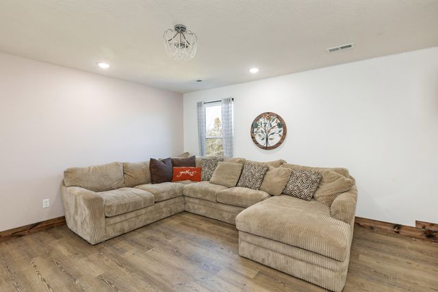 101 Old Hillcrest Road, Fair Grove, MO 65648