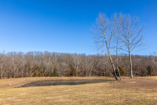 101 Old Hillcrest Road, Fair Grove, MO 65648