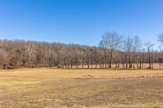 101 Old Hillcrest Road, Fair Grove, MO 65648