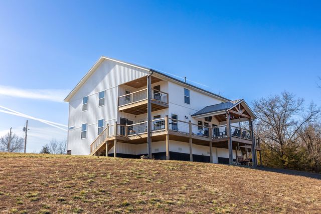 101 Old Hillcrest Road, Fair Grove, MO 65648