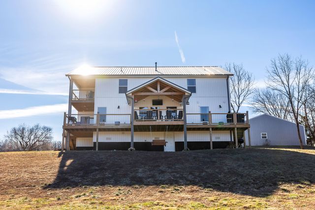 101 Old Hillcrest Road, Fair Grove, MO 65648