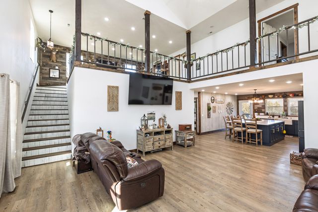 101 Old Hillcrest Road, Fair Grove, MO 65648