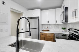 1195 Clam CT 202, Naples, FL 34102