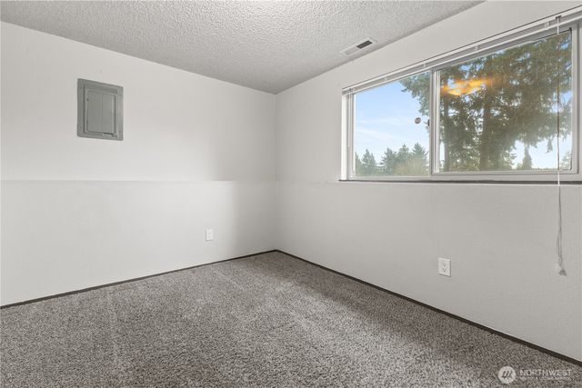 28 Madrona Place, Dupont, WA 98327