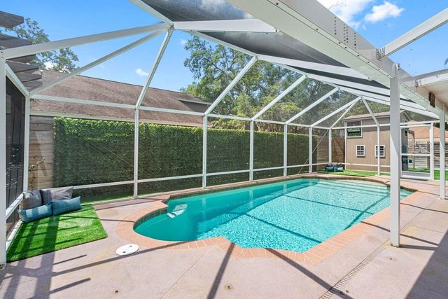 2301 MILLCREEK COURT, Valrico, FL 33596