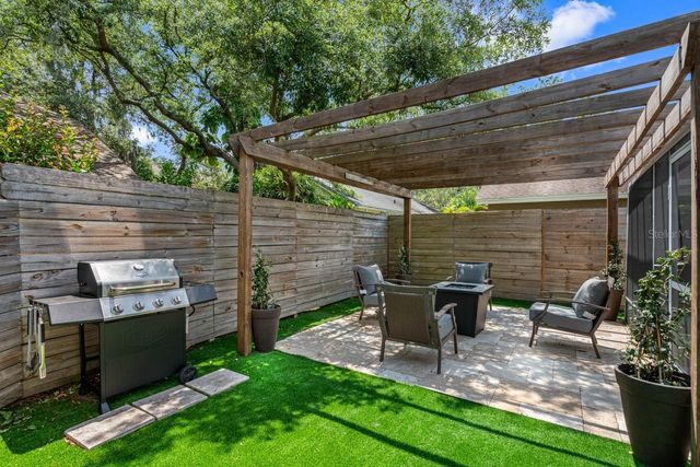 2301 MILLCREEK COURT, Valrico, FL 33596