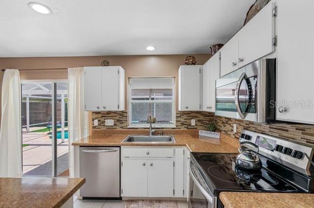 2301 MILLCREEK COURT, Valrico, FL 33596