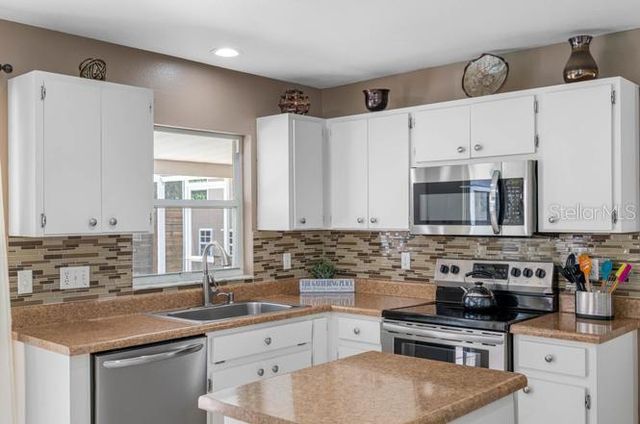 2301 MILLCREEK COURT, Valrico, FL 33596
