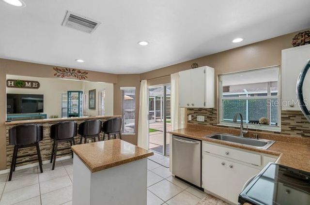 2301 MILLCREEK COURT, Valrico, FL 33596