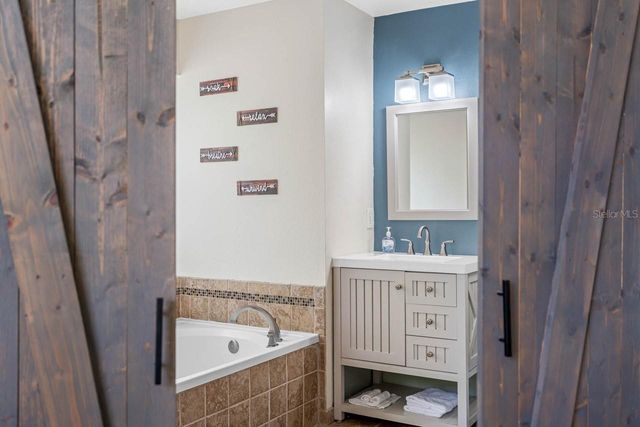 2301 MILLCREEK COURT, Valrico, FL 33596