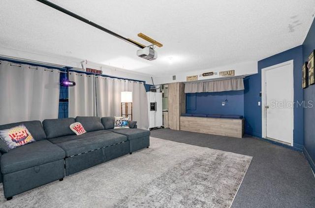 2301 MILLCREEK COURT, Valrico, FL 33596