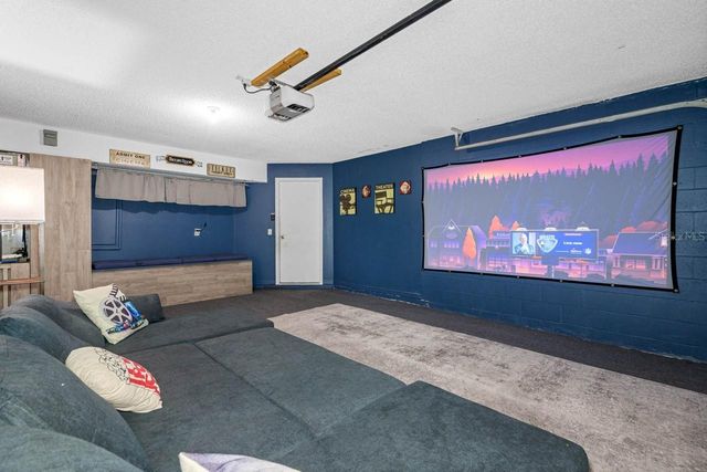 2301 MILLCREEK COURT, Valrico, FL 33596