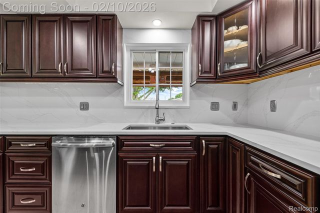 49775 Keycove Street, Chesterfield Township, MI 48047