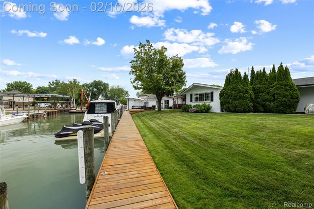 49775 Keycove Street, Chesterfield Township, MI 48047