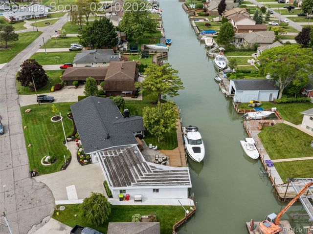 49775 Keycove Street, Chesterfield Township, MI 48047