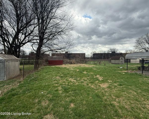 1566 Loney Ln, Louisville, KY 40216