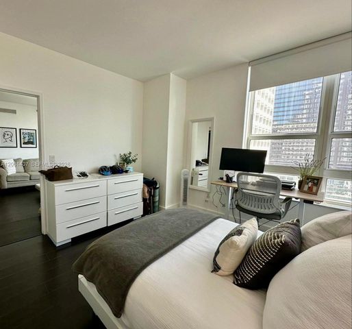 950 Brickell Bay Drive 2406, Miami, FL 33131