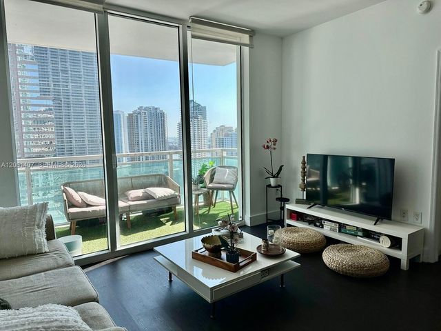 950 Brickell Bay Drive 2406, Miami, FL 33131