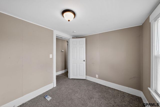 4719 S 18Th Street, Omaha, NE 68107