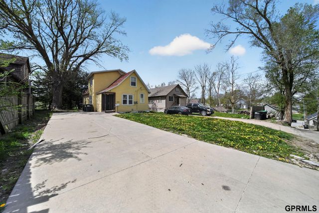4719 S 18Th Street, Omaha, NE 68107