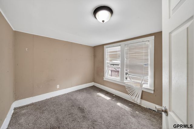 4719 S 18Th Street, Omaha, NE 68107