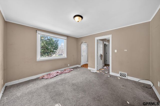 4719 S 18Th Street, Omaha, NE 68107