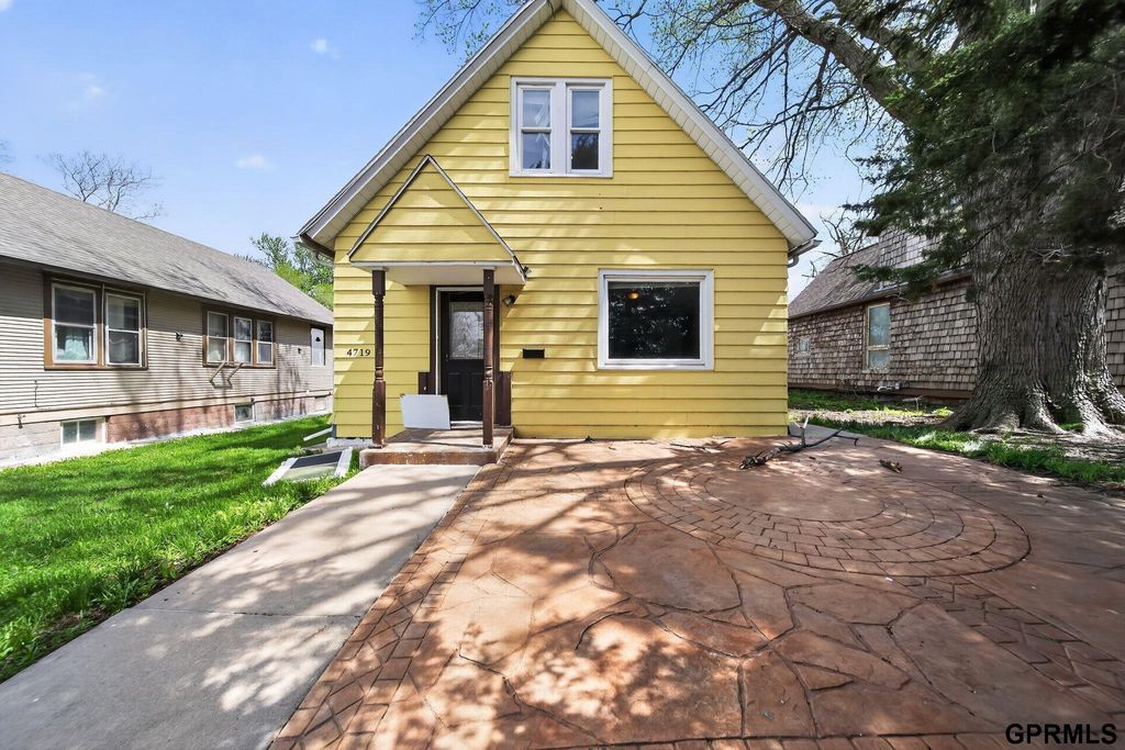 4719 S 18Th Street, Omaha, NE 68107