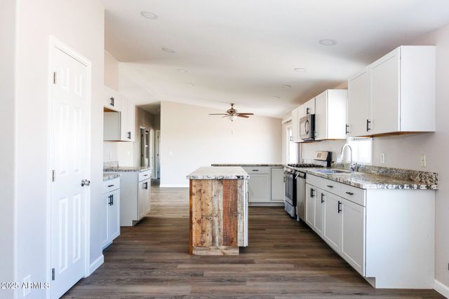 11427 W STAGECOACH Road, Arizona City, AZ 85123