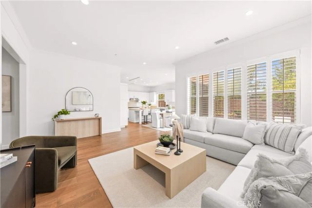 73 Brixton, Irvine, CA 92620