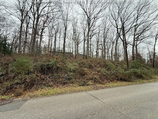 000 Autumn Drive, Dunbar, WV 25064