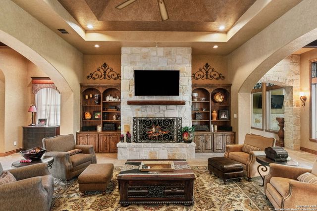 44 OAKLAND HLS, Boerne, TX 78006
