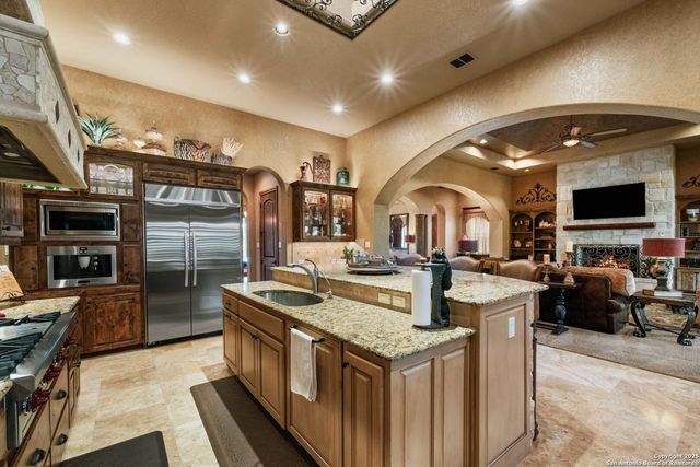 44 OAKLAND HLS, Boerne, TX 78006