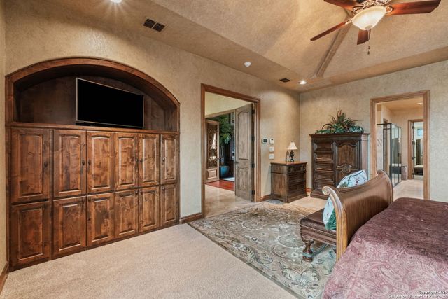 44 OAKLAND HLS, Boerne, TX 78006