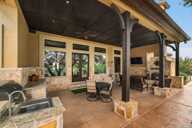 44 OAKLAND HLS, Boerne, TX 78006