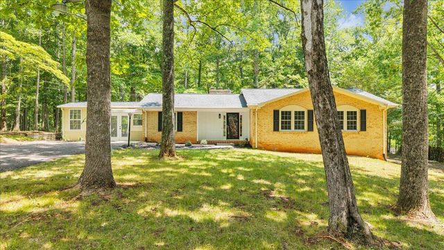 181 Oakdale DR, Boones Mill, VA 24065