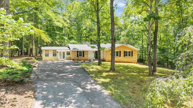181 Oakdale DR, Boones Mill, VA 24065