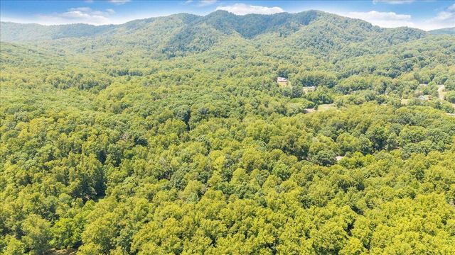 181 Oakdale DR, Boones Mill, VA 24065
