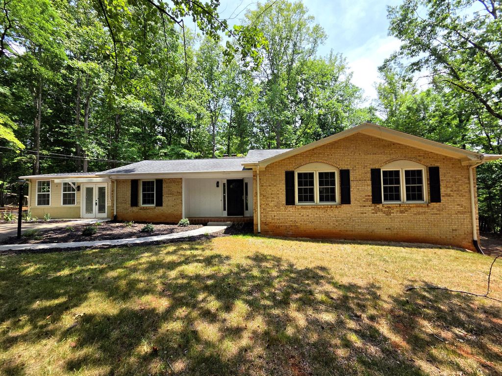 181 Oakdale DR, Boones Mill, VA 24065