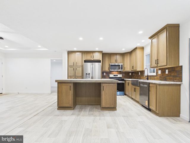 170 TIMBER CREST DR, York, PA 17408