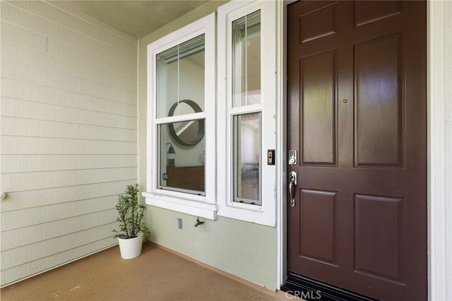 52 Valmont Way, Ladera Ranch, CA 92694