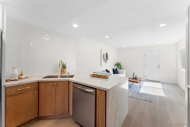 9917 Aviary Dr, San Diego, CA 92131