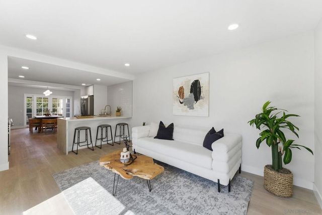 9917 Aviary Dr, San Diego, CA 92131