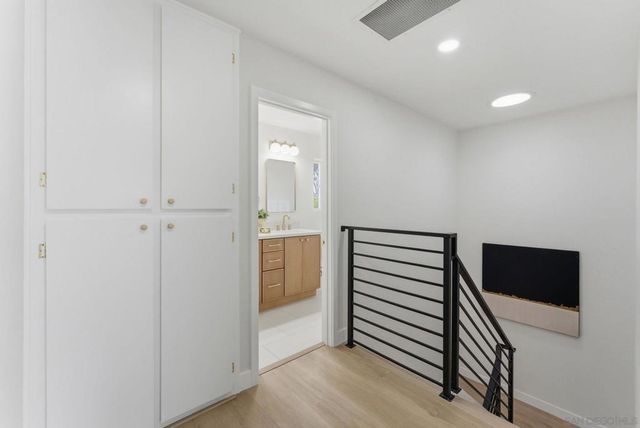 9917 Aviary Dr, San Diego, CA 92131