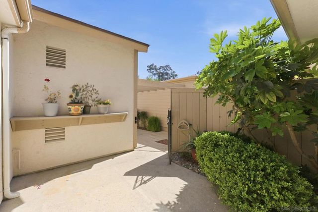 9917 Aviary Dr, San Diego, CA 92131