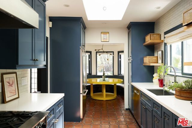 357 N Harper Avenue, Los Angeles, CA 90048