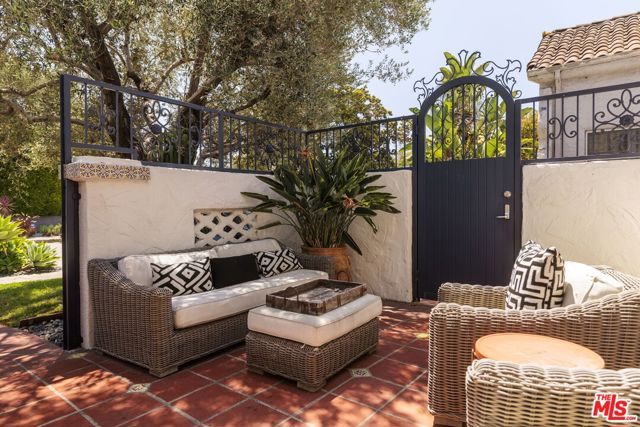 357 N Harper Avenue, Los Angeles, CA 90048
