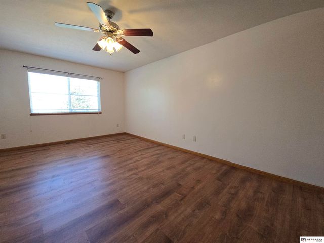 927 Carlton Circle, Lincoln, NE 68512