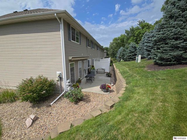 927 Carlton Circle, Lincoln, NE 68512