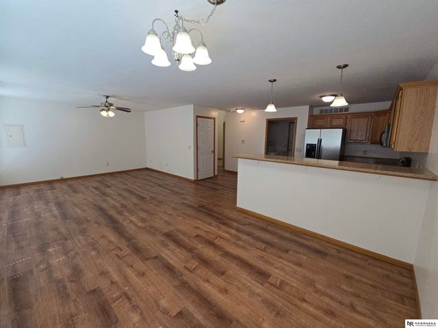 927 Carlton Circle, Lincoln, NE 68512